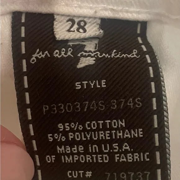 7 for all Mankind Flare Vintage White Wide Leg Sz 28 EUC