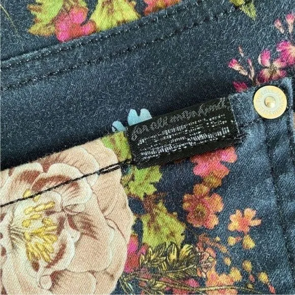 7 for All Mankind Botanical Floral Skinny Jeans 28 ($199)