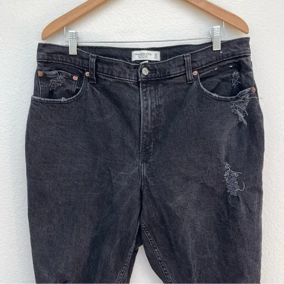 Abercrombie &amp; Fitch Curve Love 90’s Straight Ultra High Rise Jeans Size 16