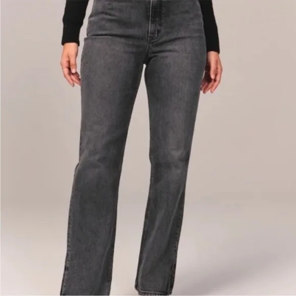 Abercrombie &amp; Fitch The 90s Straight Ultra High Rise Jeans Black size 28