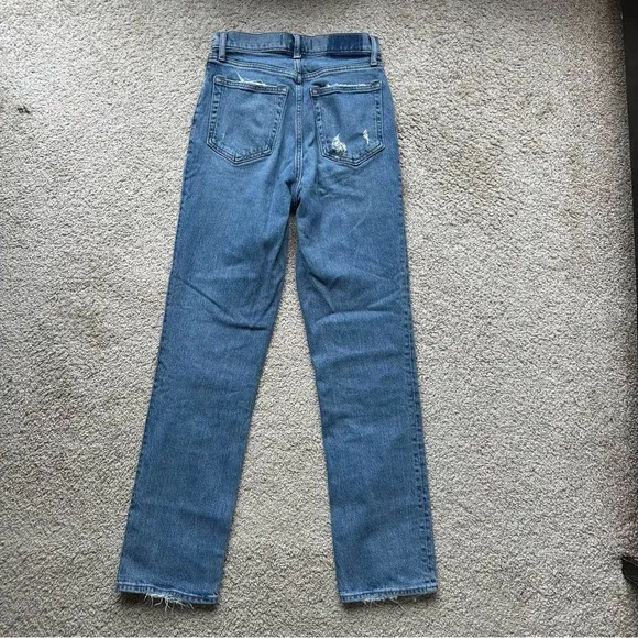ABERCROMBIE AND FITCH THE 90s STRAIGHT ULTRA HIGH RISE JEANS