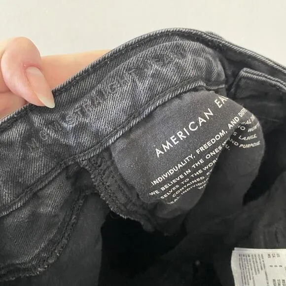 AMERICAN EAGLE black busted knee high rise straight leg jeans