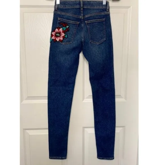 &amp; Other Stories Skinny Jeans Embroidered Rose Jeans Sz US 24
