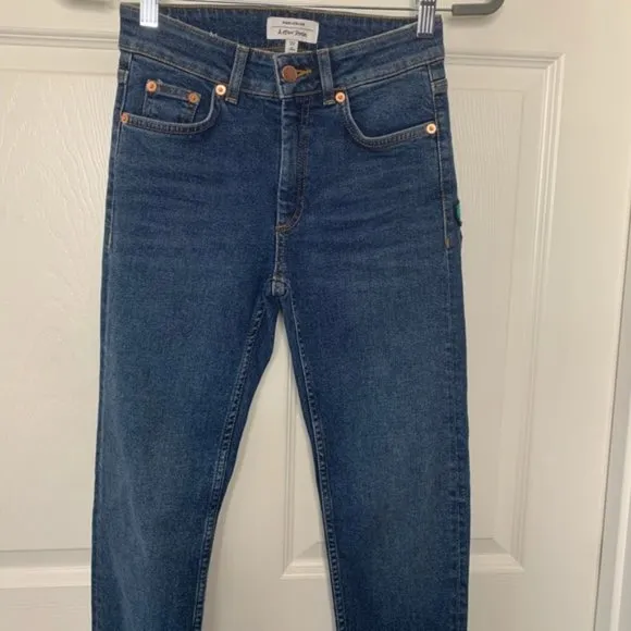 &amp; Other Stories Skinny Jeans Embroidered Rose Jeans Sz US 24