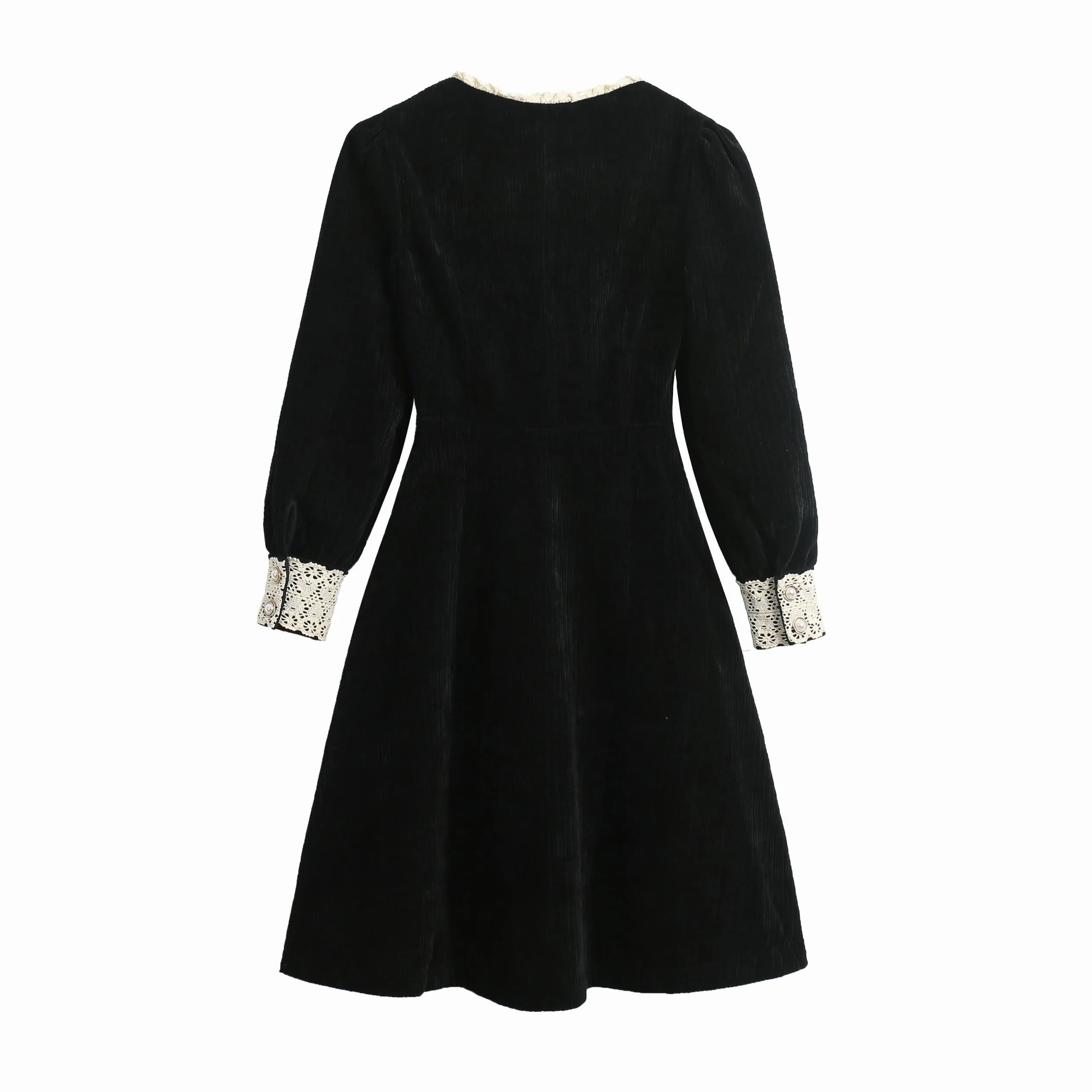 Chic Slimming Dress with Beautiful Paneling Design