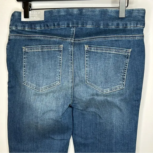 Chico’s Denim Pull-On Straight Leg Jeans Jeggings Size 4R Chico’s Size 0R