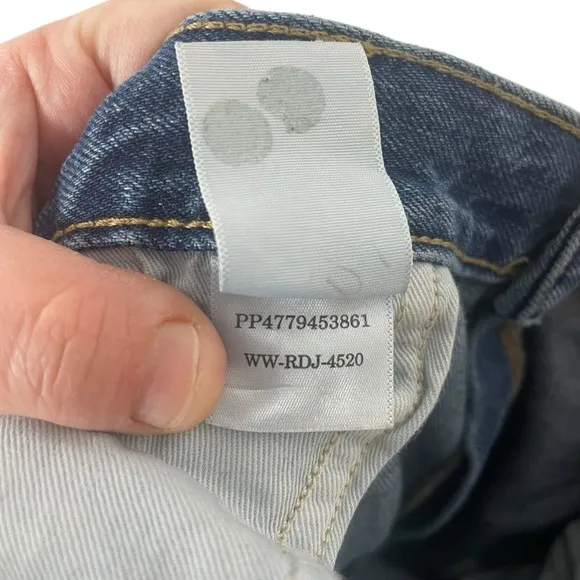 Everlane Women’s The Cheeky Distressed Crop Jean in Medium Wash Size 33