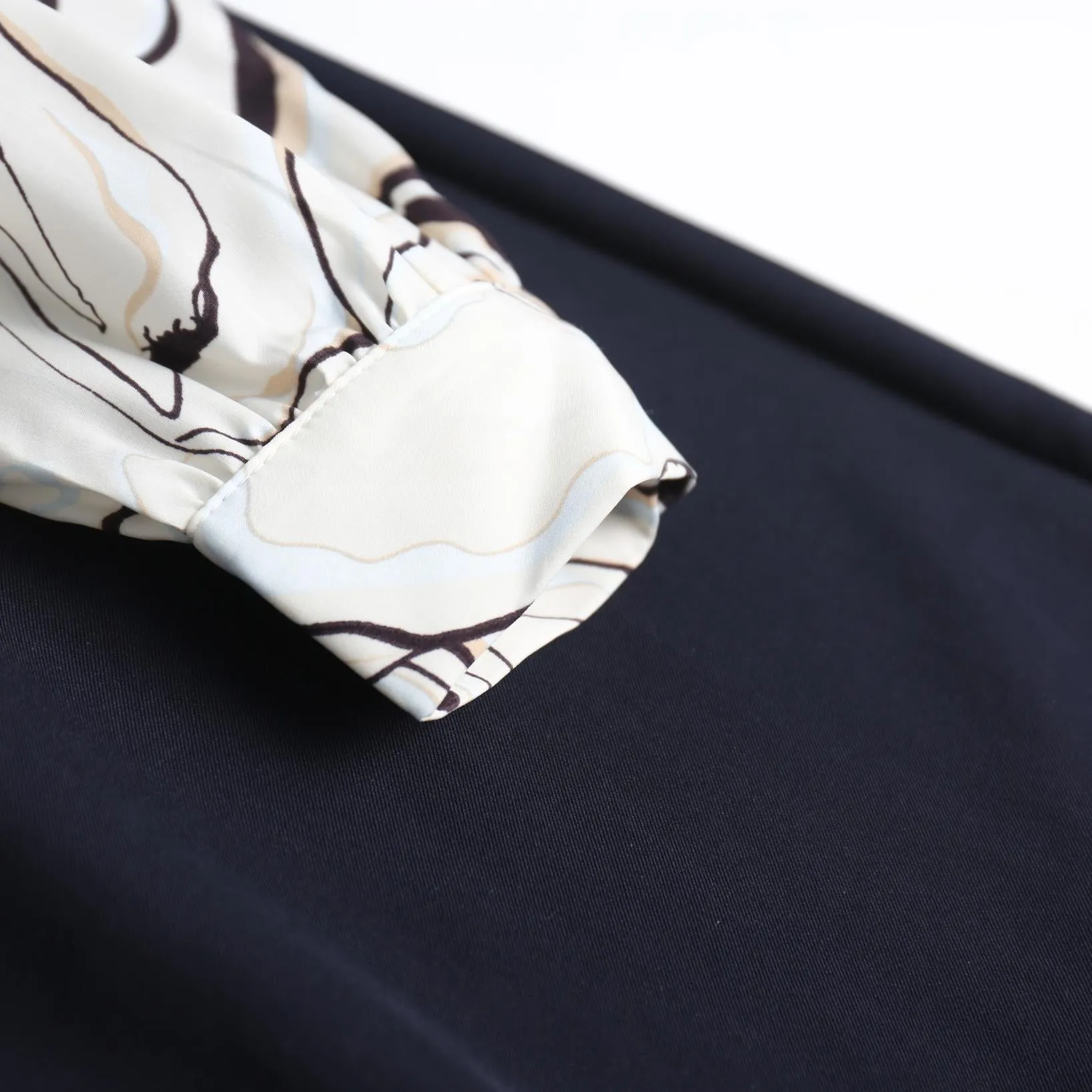 Fashionable and Slimming Women's Tea Dress for Effortless Chic