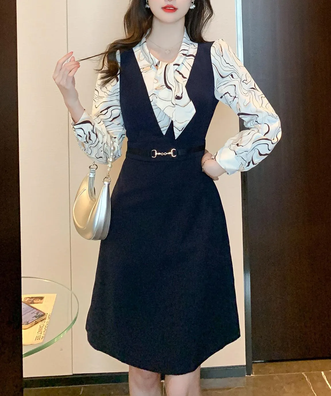 Fashionable and Slimming Women's Tea Dress for Effortless Chic
