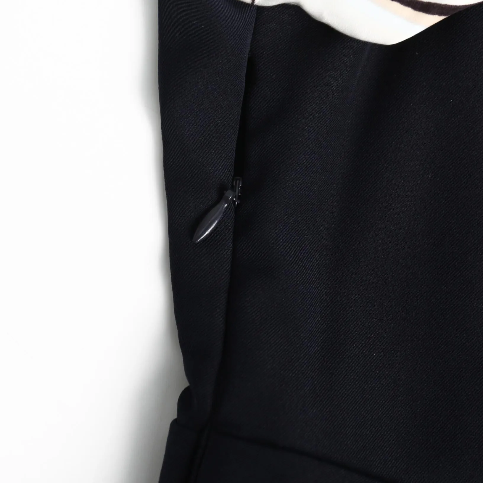 Fashionable and Slimming Women's Tea Dress for Effortless Chic