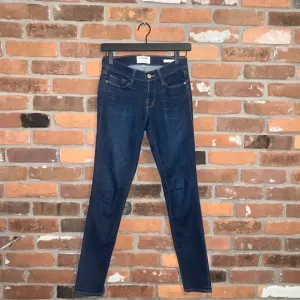 Frame Dark Wash High Rise Skinny Jeans Size 26