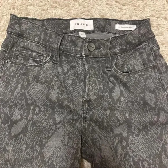 FRAME Le Skinny de Jeanne Python Print Jeans Gray XS Size 25 Snake