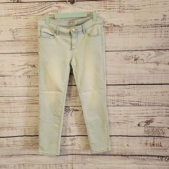 Free People S28(6) White Wash Jeans