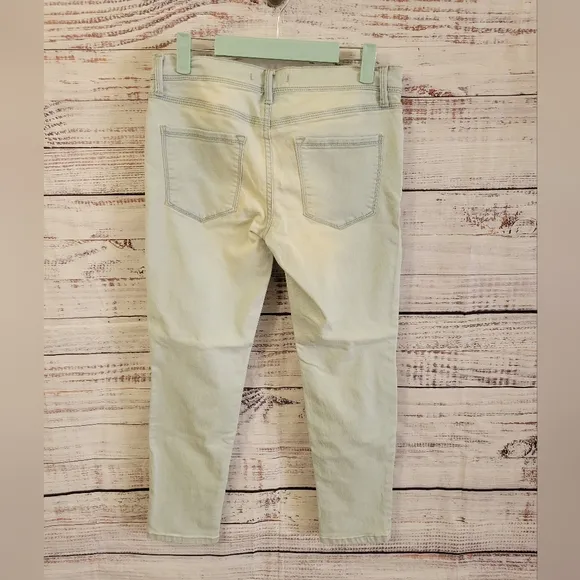 Free People S28(6) White Wash Jeans