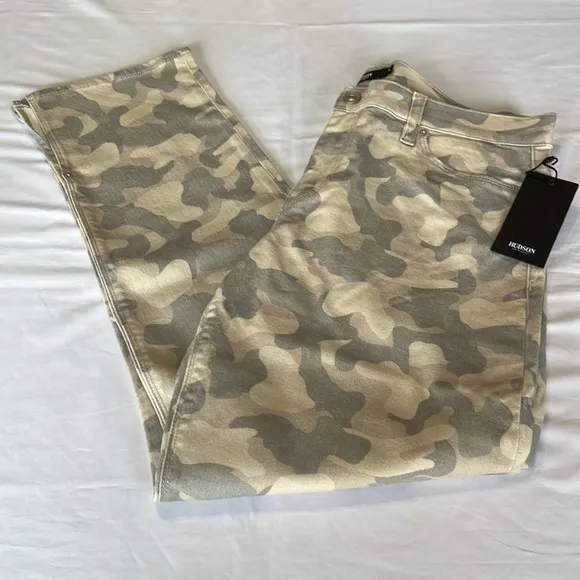 Joe’s Jeans Nico Midrise Straight in light Tan Camo print