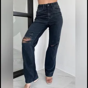 JUDY BLUE black high rise 90s straight leg distressed jeans