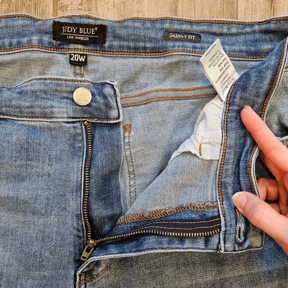 Judy Blue Jeans Womens Size 20W Skinny Fit Light Wash Denim Stretch Ankle