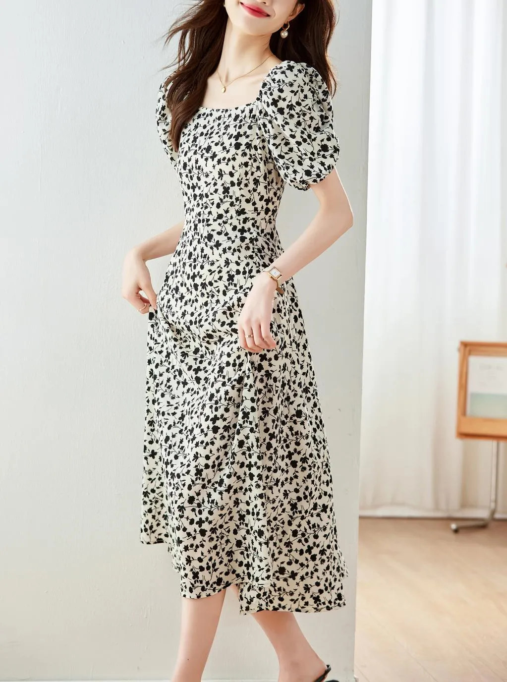 Knee-Length French Style Mid Floral Dress