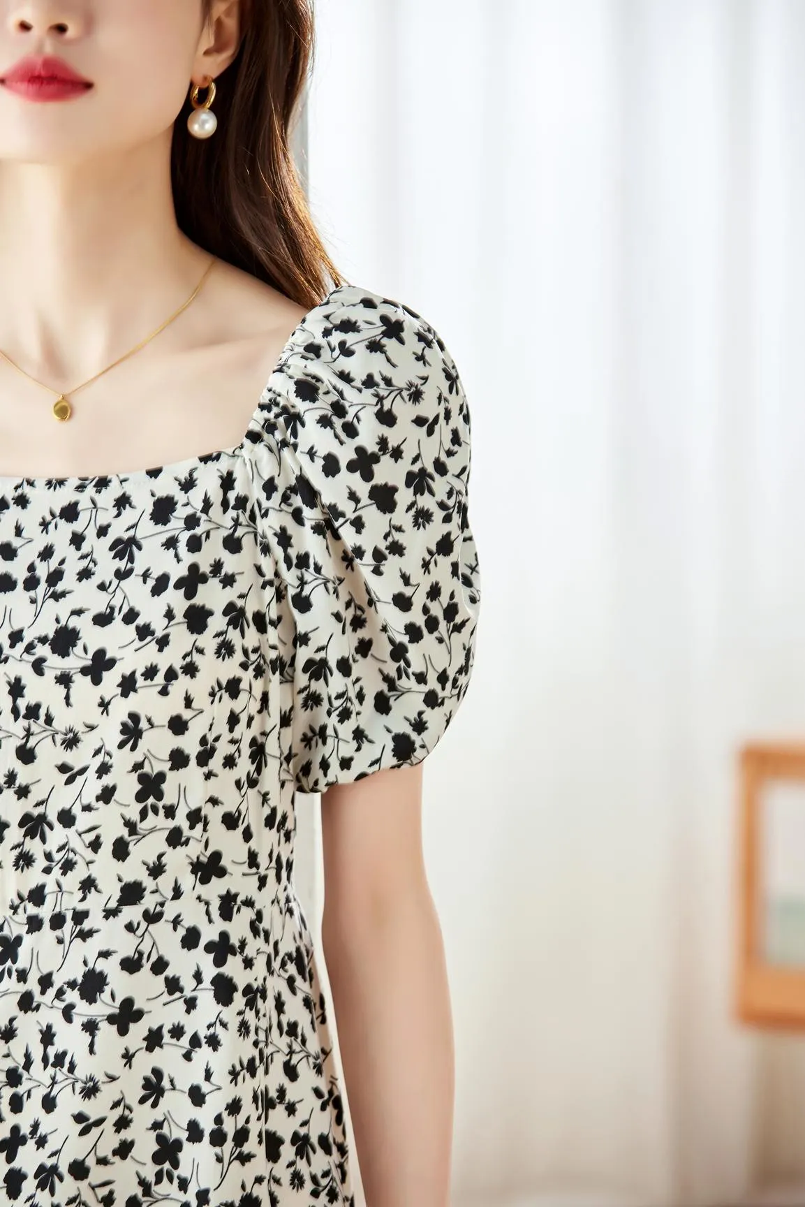 Knee-Length French Style Mid Floral Dress
