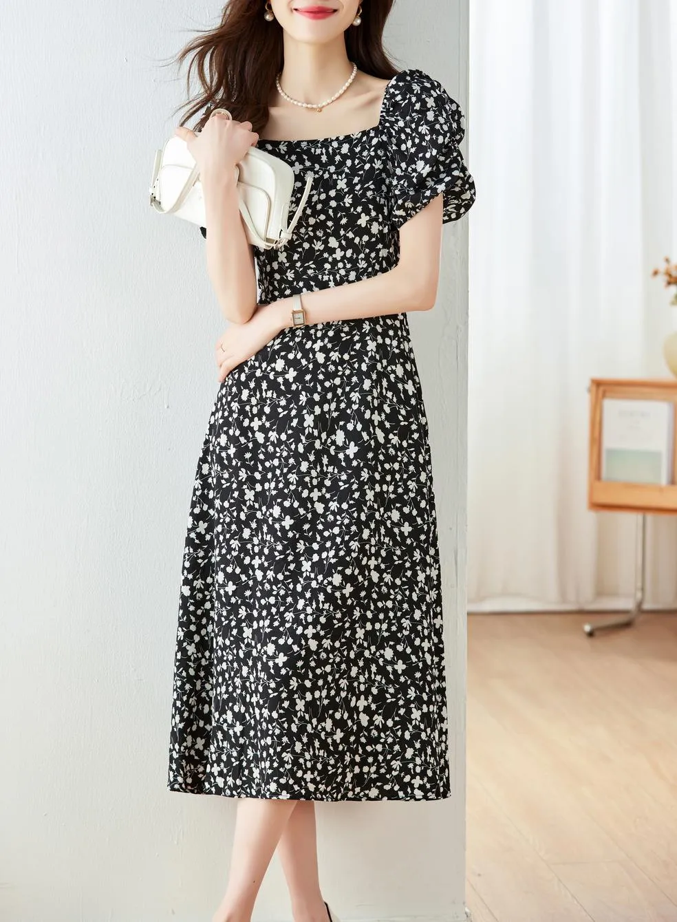 Knee-Length French Style Mid Floral Dress