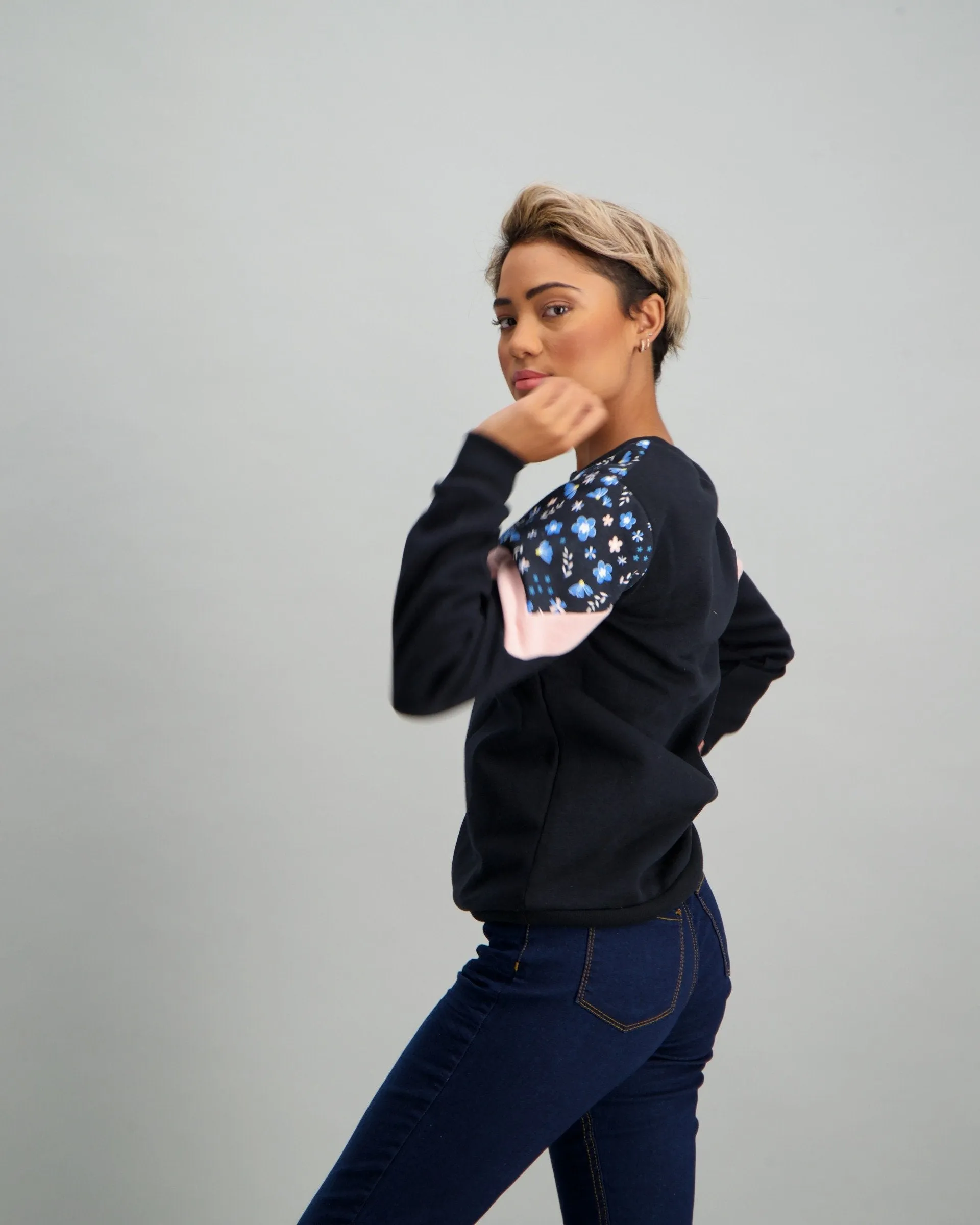 Ladies Long Sleeve Trim Print Top - Black/Light Pink