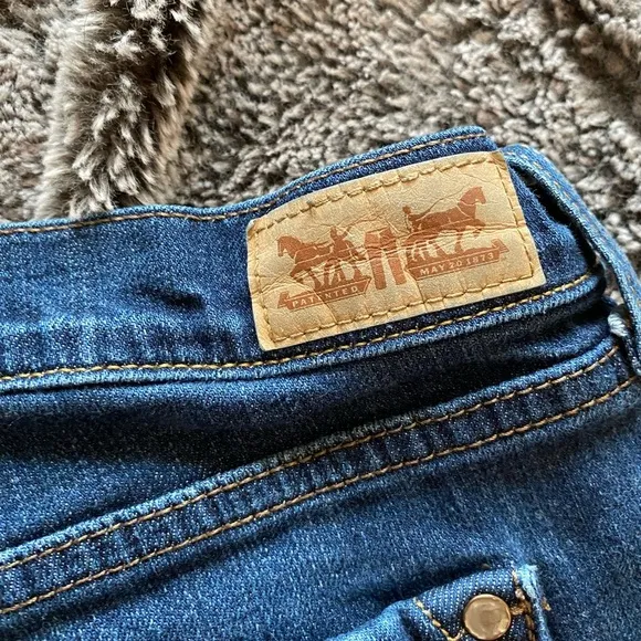 LEVI’S 505 Women’s Straight Leg Jeans