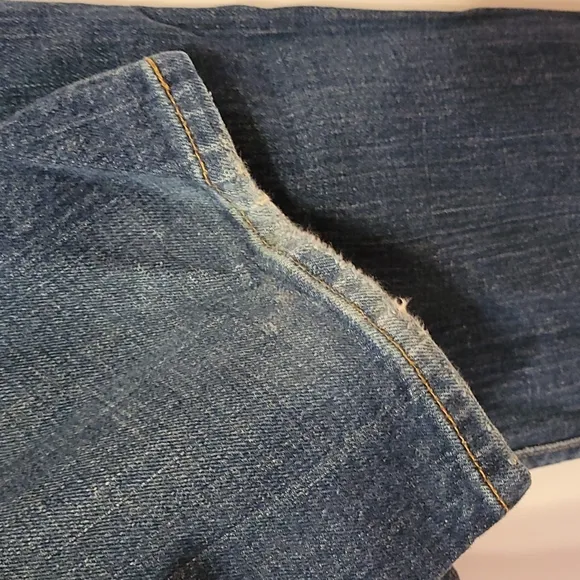 Like New Abercrombie &amp; Fitch Straight Leg Blue Fade Wash Erin Jeans