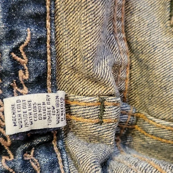 Like New Abercrombie &amp; Fitch Straight Leg Blue Fade Wash Erin Jeans