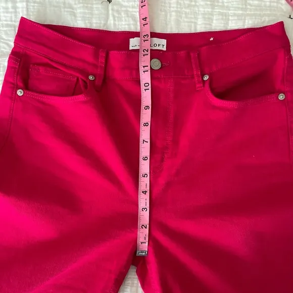LOFT High Rise Wide Leg Jeans in Magenta Dark Pink Size 6/28