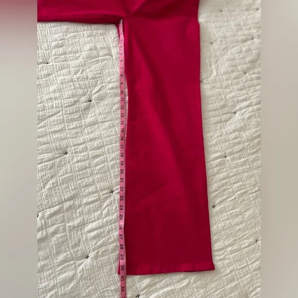 LOFT High Rise Wide Leg Jeans in Magenta Dark Pink Size 6/28