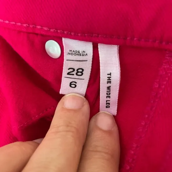 LOFT High Rise Wide Leg Jeans in Magenta Dark Pink Size 6/28