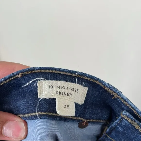 Madewell #F4684 10” High Rise Jeans Hayes Wash