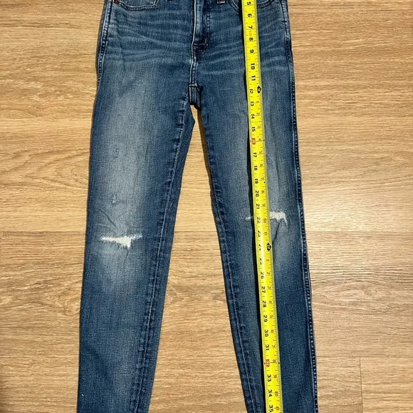 Madewell Women’s 9” Mid Rise Skinny Jeans in York Wash Size 28