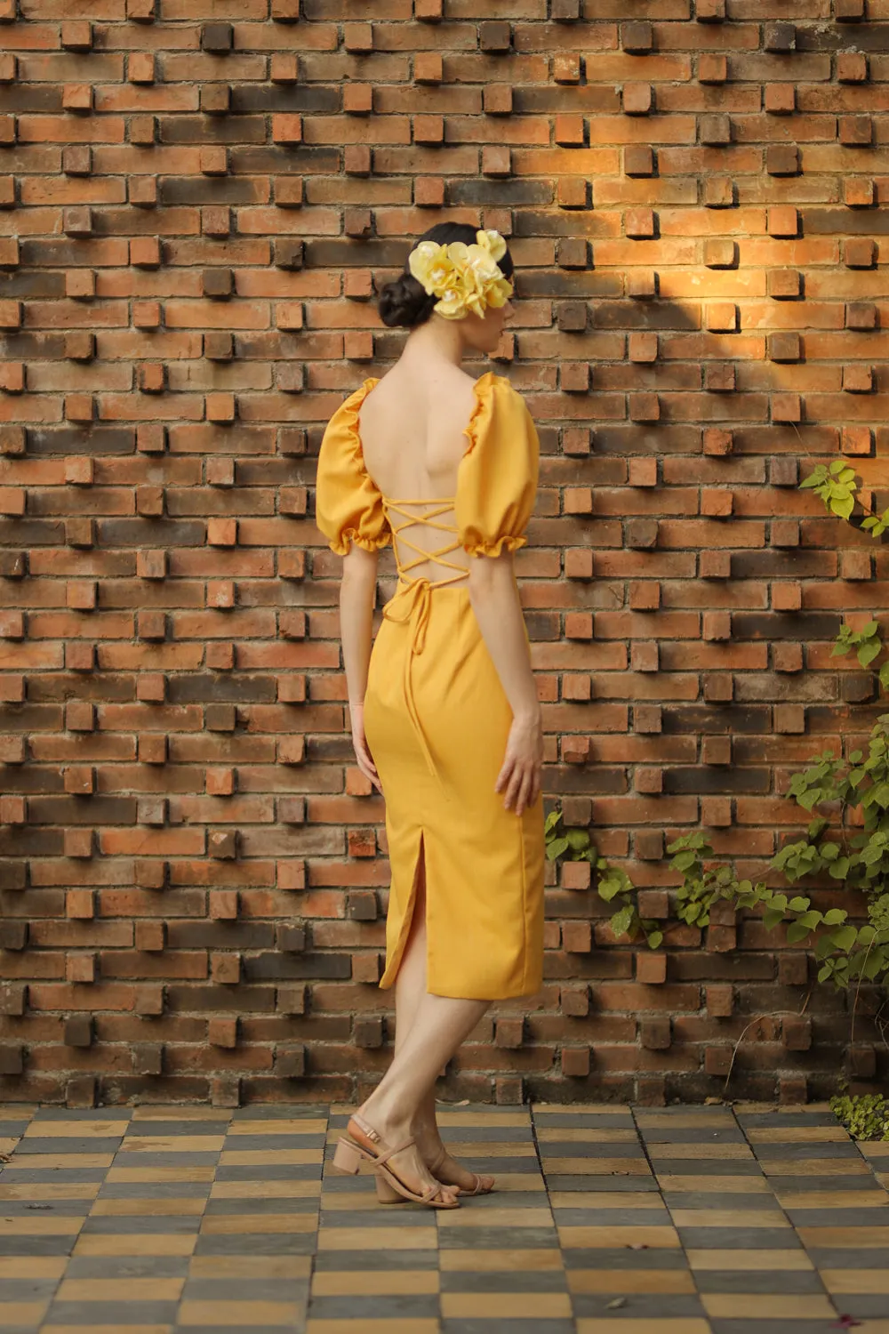 MARICRUZ Puff Sleeve Cross Tie Back Midi Dress (Yellow Chambray)