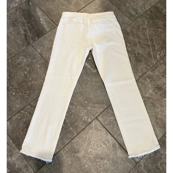 NWOT-DL1961 ~ Size 28 ~ White Mara Straight High Rise Instasculpt Frayed Hem