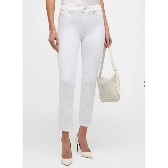 NWOT-DL1961 ~ Size 28 ~ White Mara Straight High Rise Instasculpt Frayed Hem