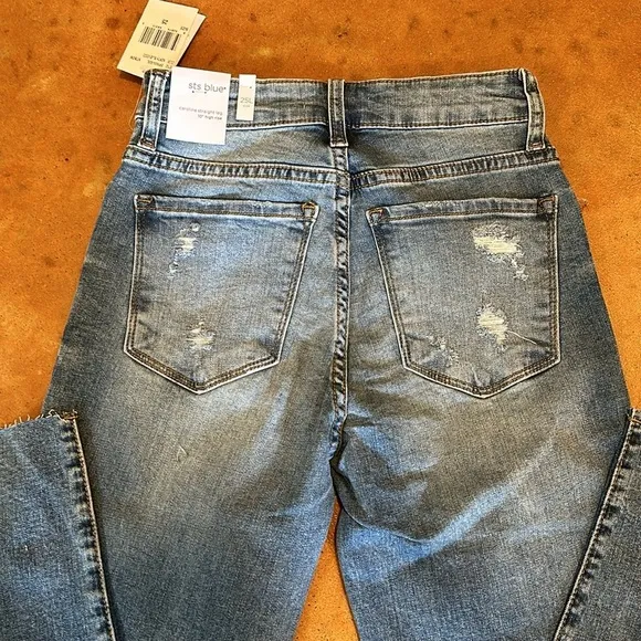 NWT STS Blue jeans. Size 25. Waist flat 13. Inseam 28”. Rise 10”