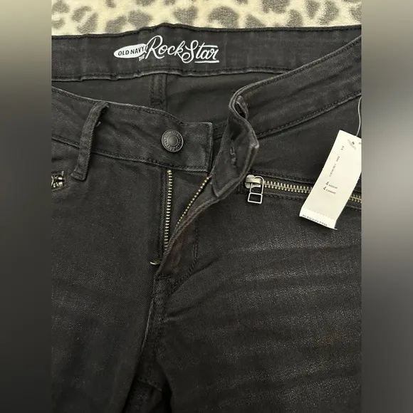 Old Navy Low Rise Rockstar Moto Skinny Jeans in Black Size 4 Regular