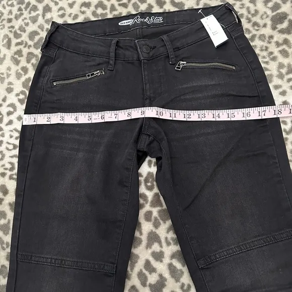 Old Navy Low Rise Rockstar Moto Skinny Jeans in Black Size 4 Regular