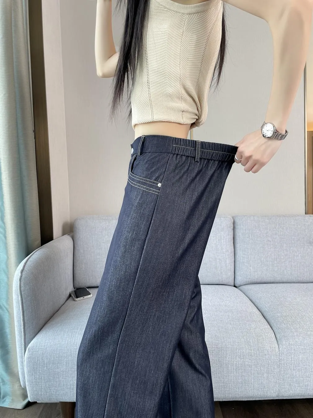 Relaxed-Fit Wide Leg Jeans with Double Stitching for Comfortable Style