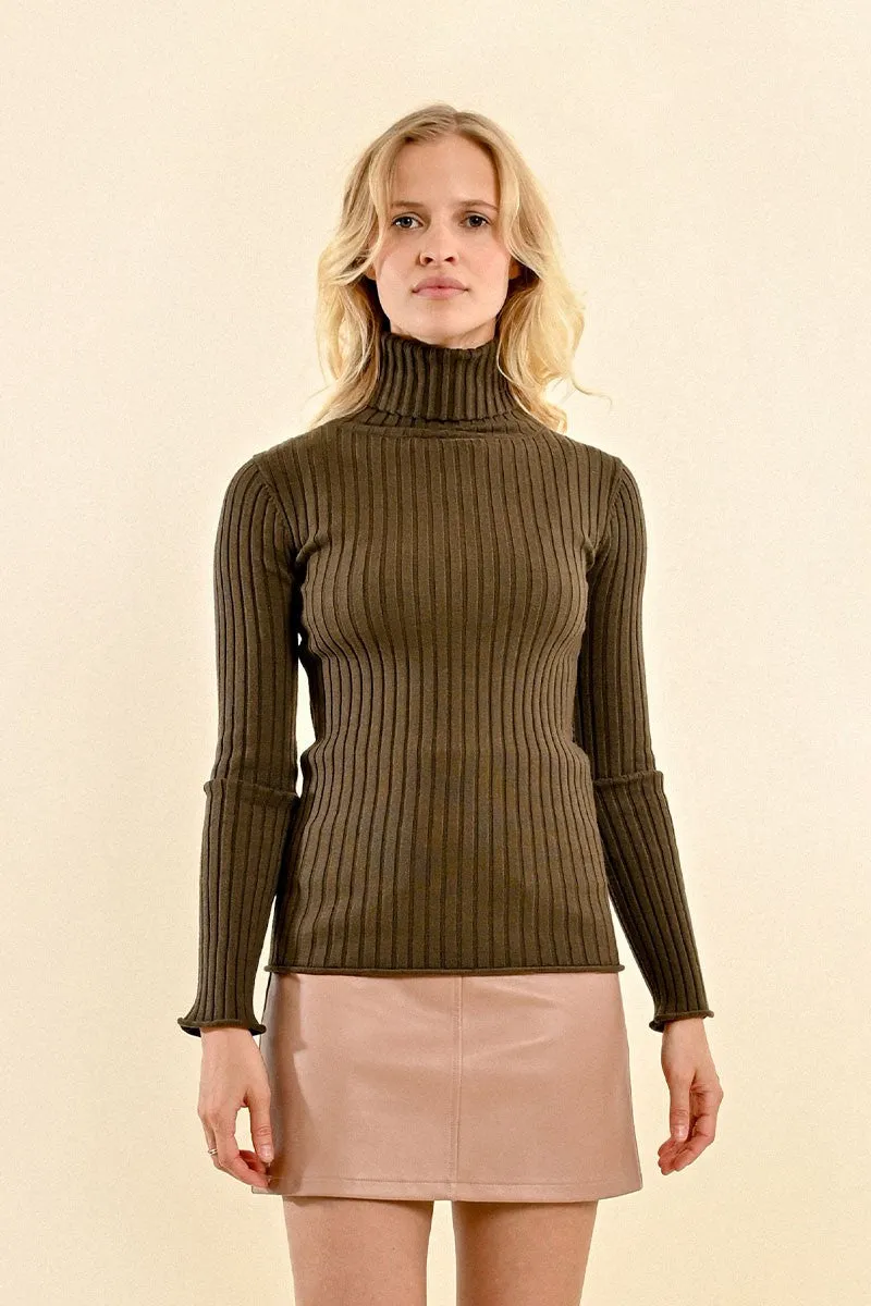 RIBBED KNIT SWEATER WITH TURTLENECK
