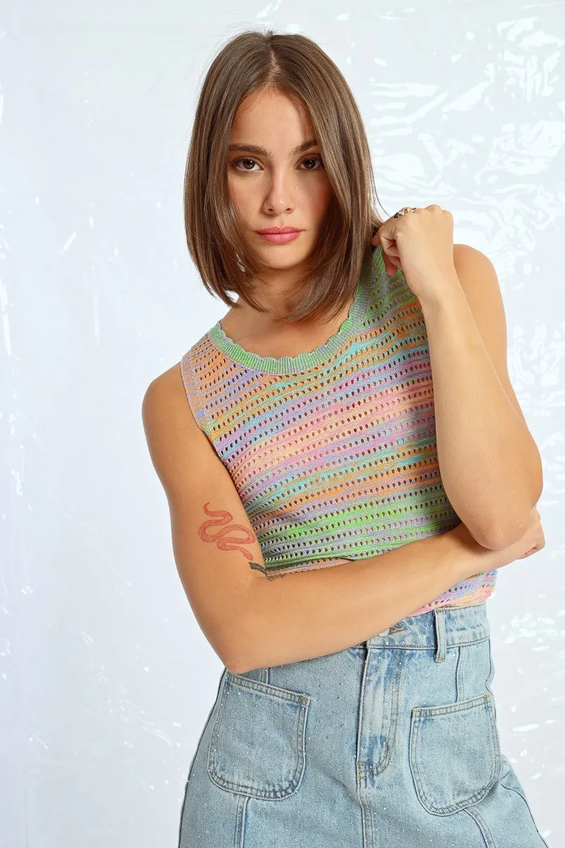 SLEEVELESS KNIT SWEATER