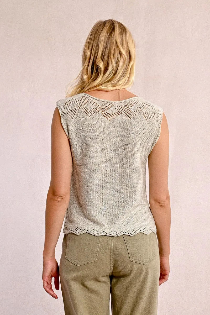 SLEEVELESS KNIT SWEATER