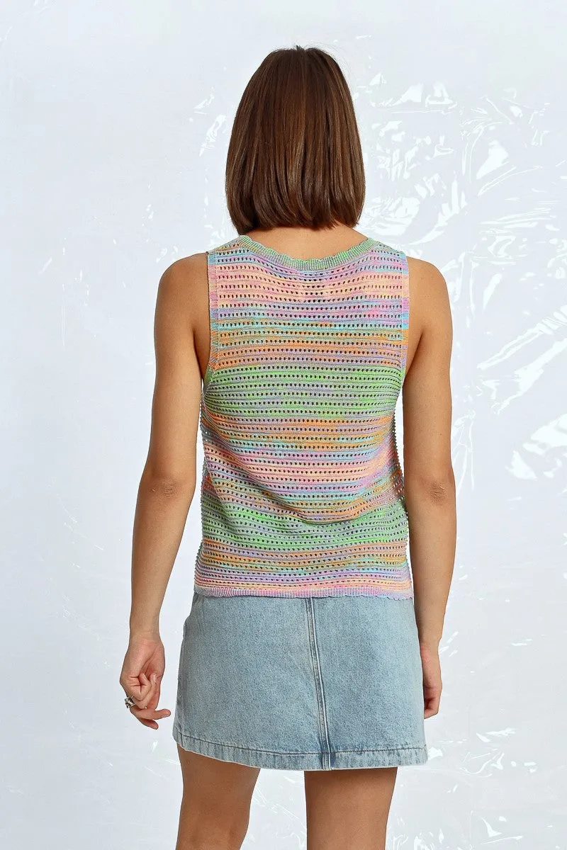 SLEEVELESS KNIT SWEATER