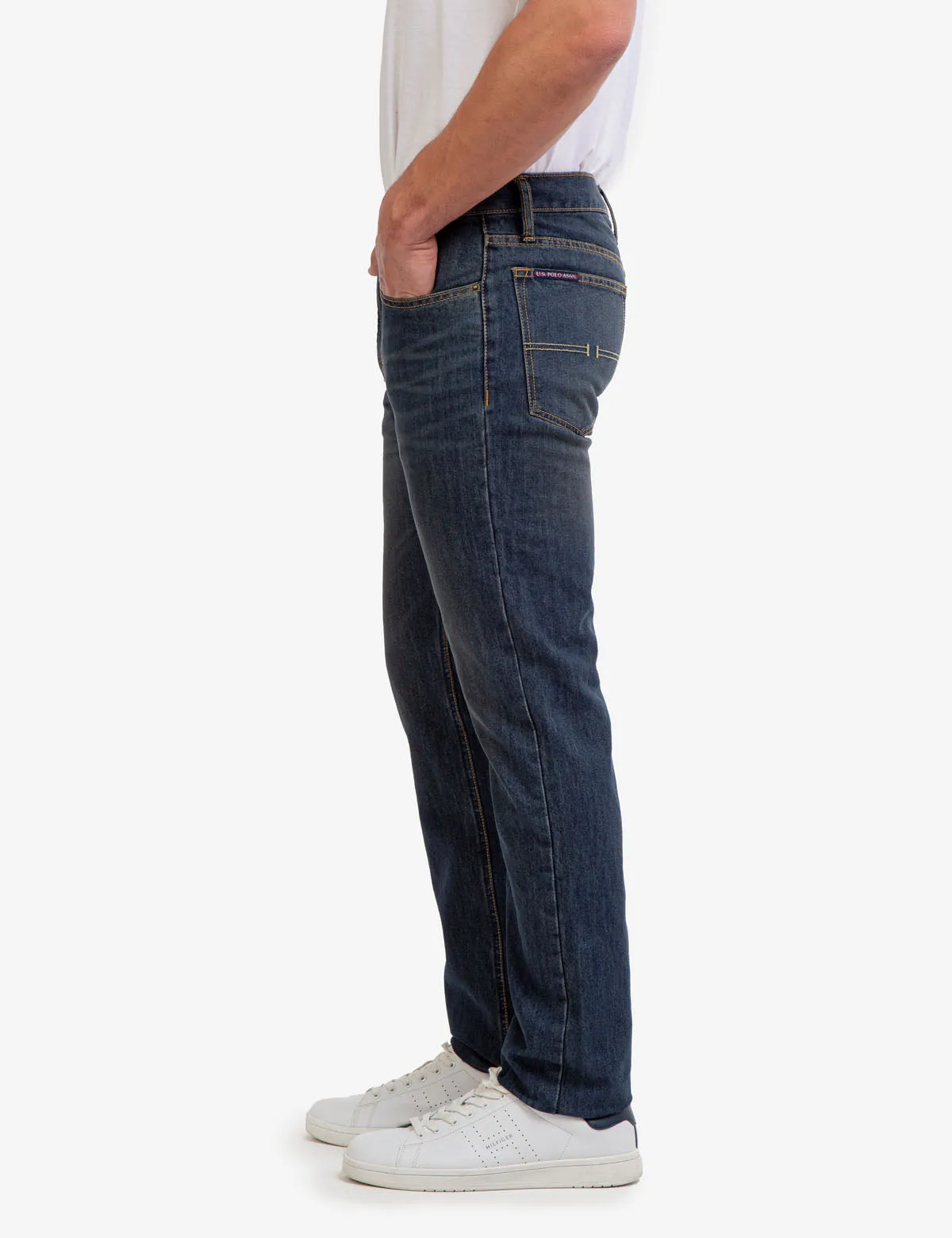 SLIM STRAIGHT FIT JEANS