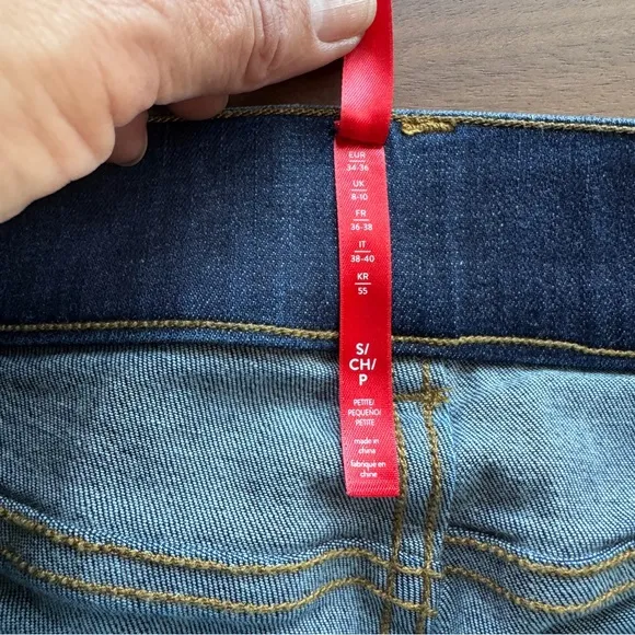 Spanx Flare Leg Pull-On Jeans Size S