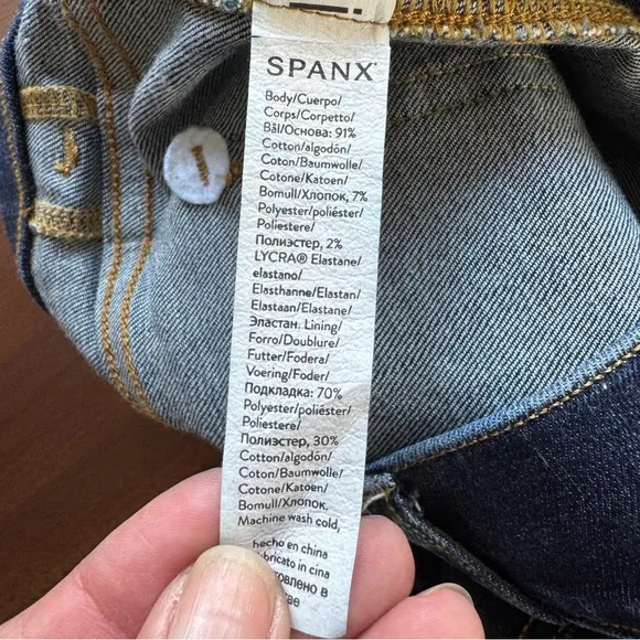 Spanx Flare Leg Pull-On Jeans Size S