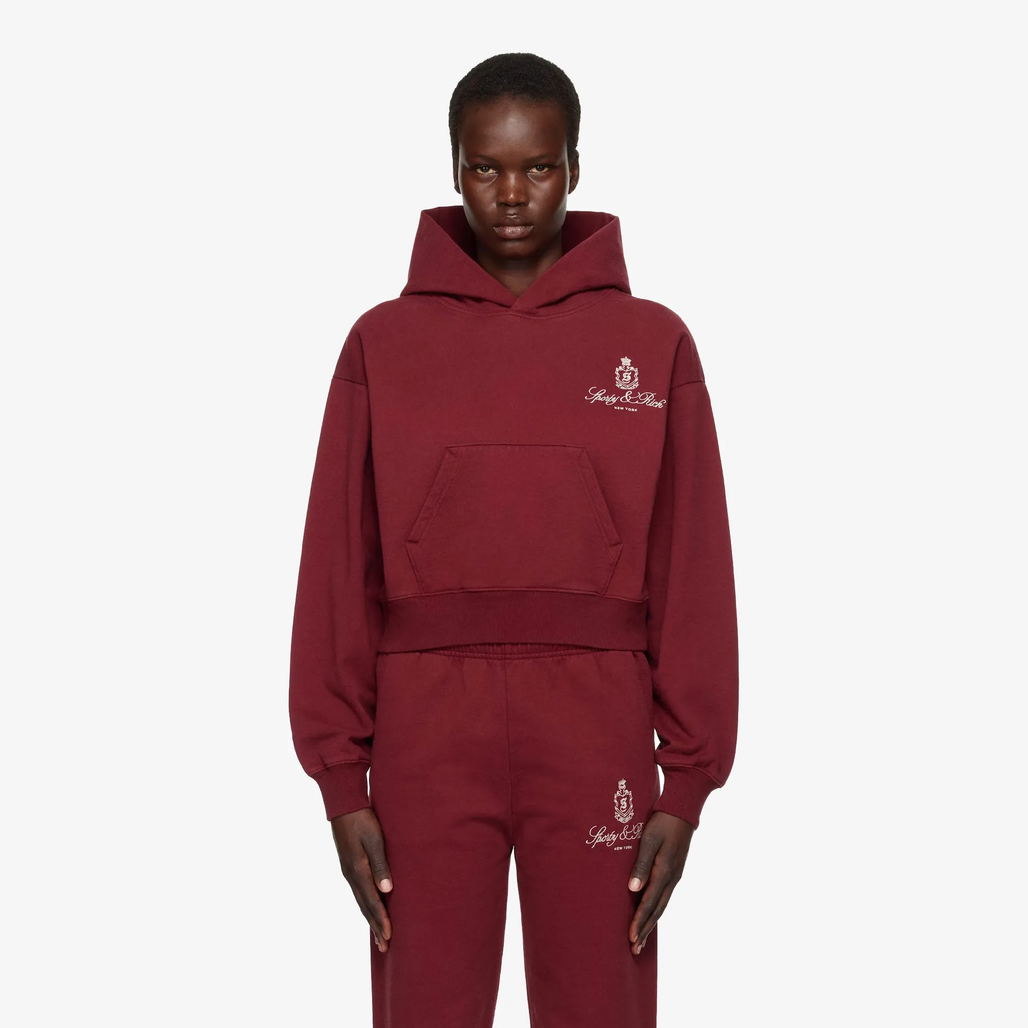 SPORTY & RICH | VENDOME EMBROIDERED CROPPED HOODIE { RED