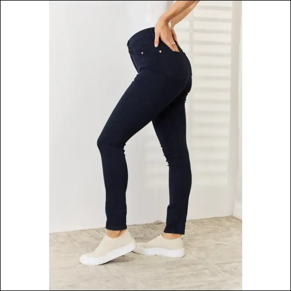 Squeeze, Sassy & Stylish: Judy Blue's Tummy Control Skinny Jeans