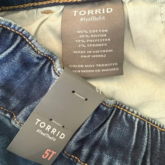 TORRID Weekend Boyfriend Straight Supersoft Casual Drawstring Waist Jeans 5T NWT